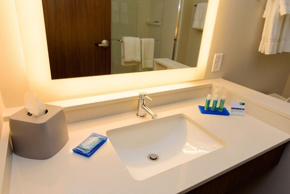 Holiday Inn Express & Suites Mckinney - Frisco East By Ihg Extérieur photo