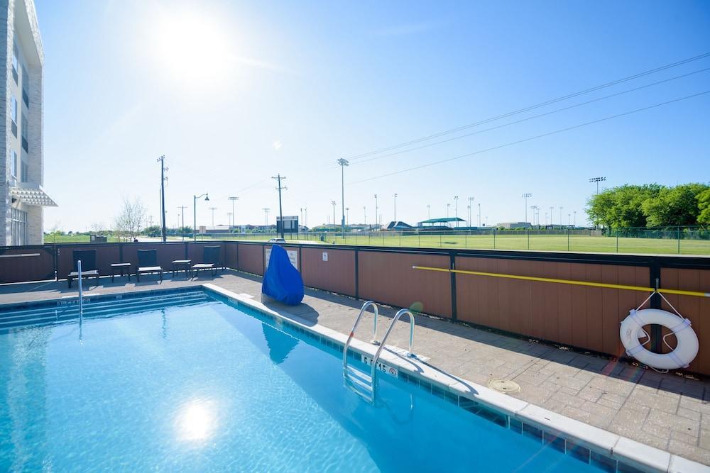 Holiday Inn Express & Suites Mckinney - Frisco East By Ihg Extérieur photo