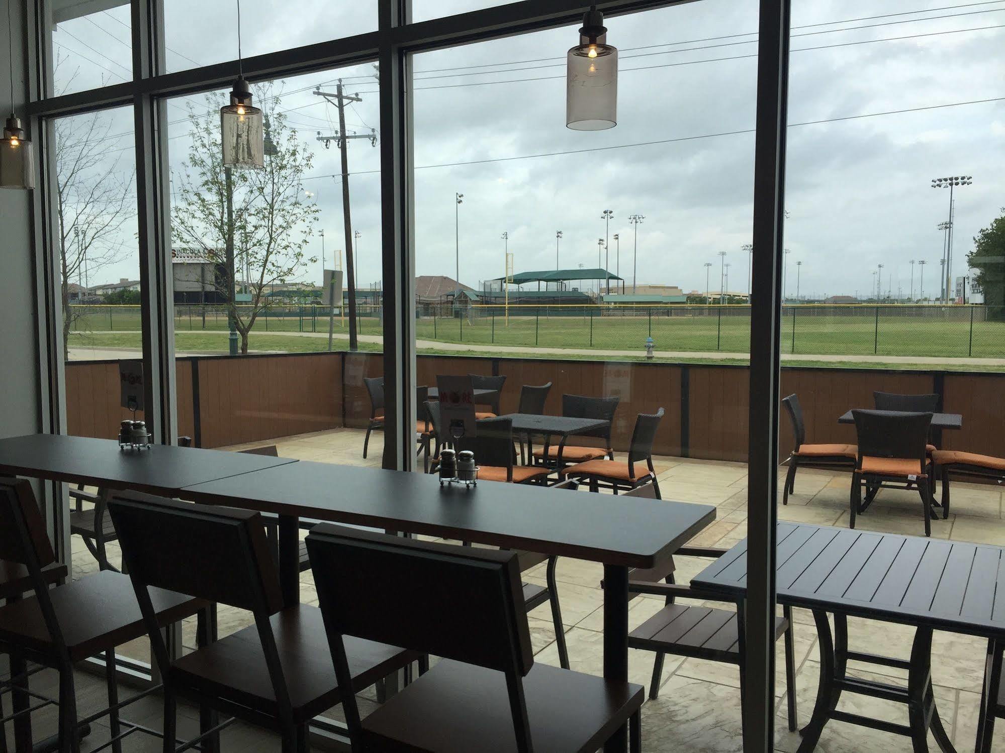 Holiday Inn Express & Suites Mckinney - Frisco East By Ihg Extérieur photo